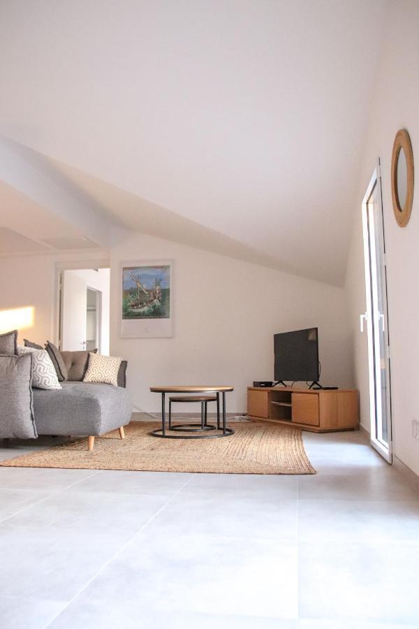Appartement T3 A 5 Minutes Du Port Et De La Plage 37 Сен Сир сюр Мер Екстериор снимка